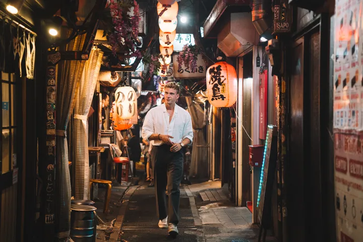 Tokyo Streets Photo Session by Night in Shibuya and Shinjuku