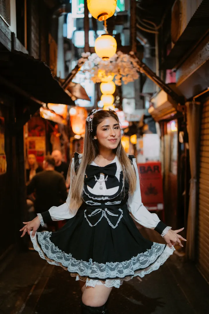 Tokyo Streets Photo Session by Night in Shibuya and Shinjuku
