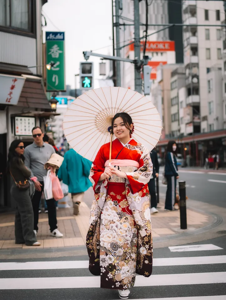 Whispers of Edo: Tokyo Kimono Photoshoot Experience in Asakusa