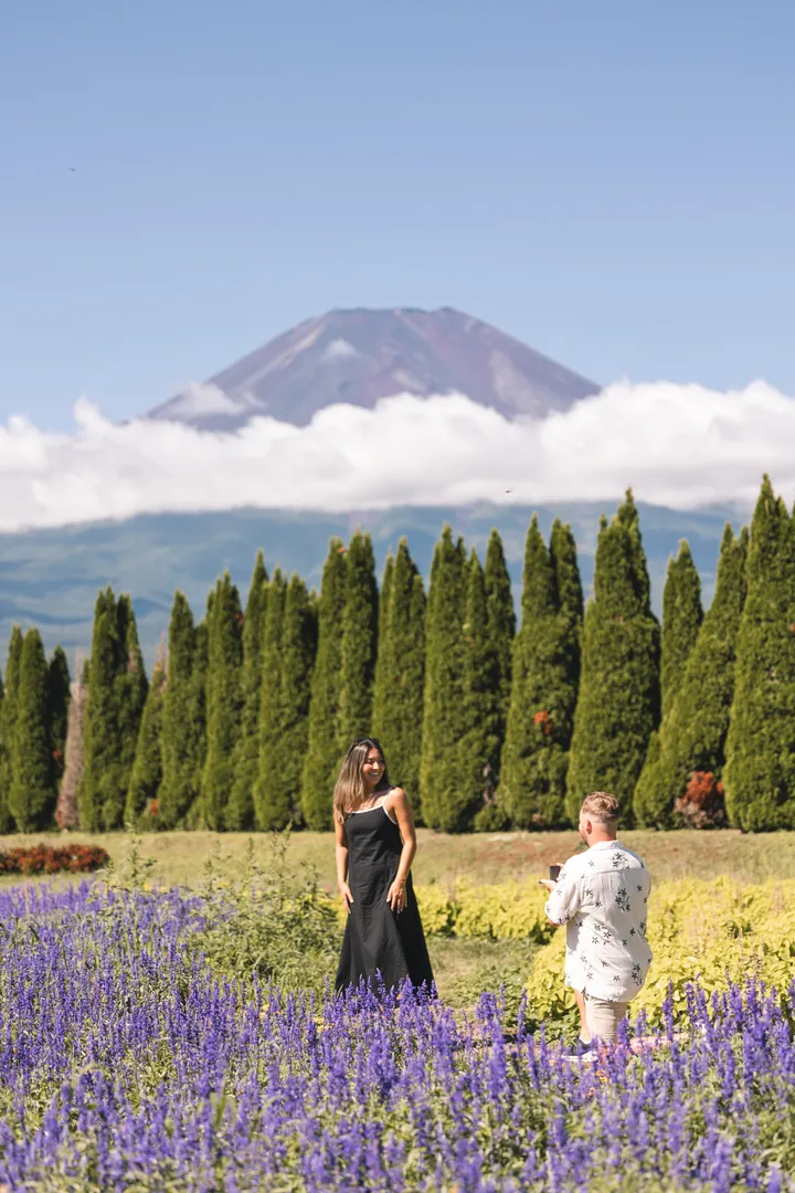 Magical Proposal Photoshoot At Mount Fuji With Private Photographer