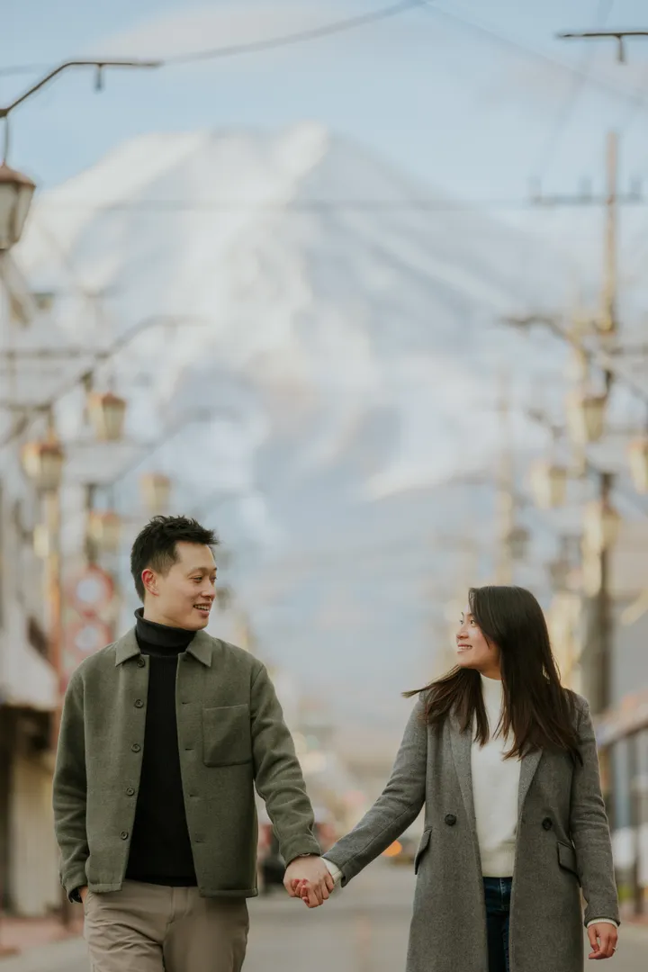 Magical Proposal Photoshoot At Mount Fuji With Private Photographer