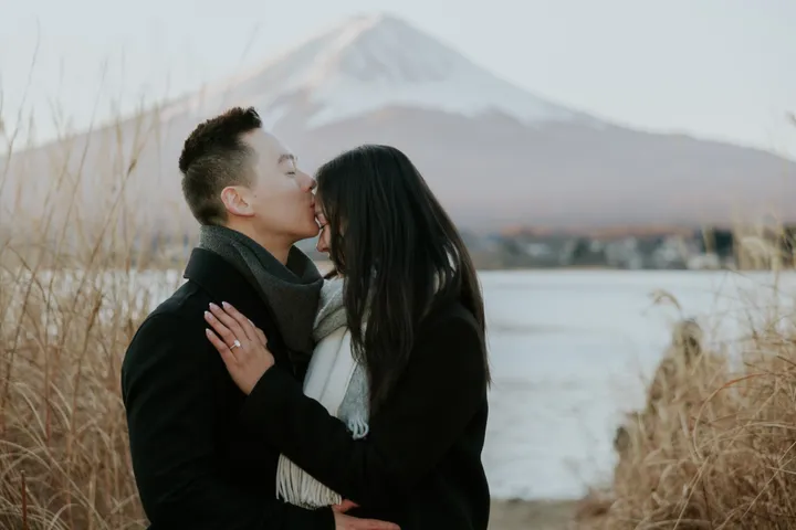 Magical Proposal Photoshoot At Mount Fuji With Private Photographer