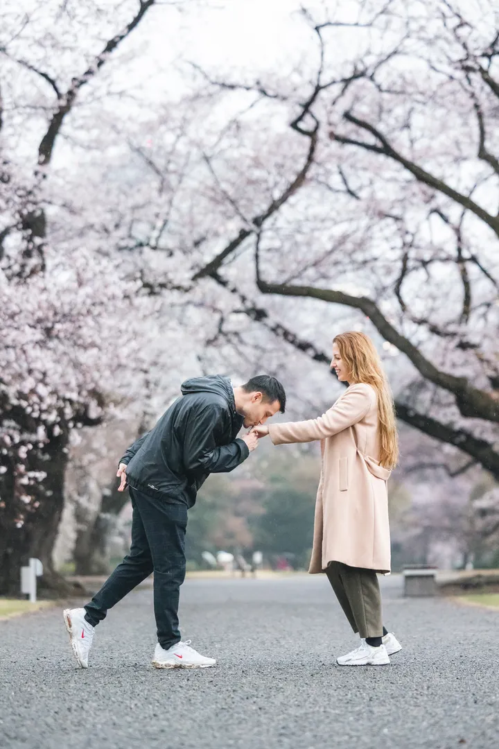 Love Is In The Air: Private Couple Photoshoot In Tokyo