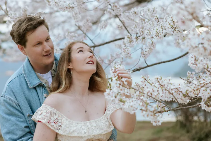 Cherry Blossom Dreams – Sakura Photoshoot For Couples In Tokyo