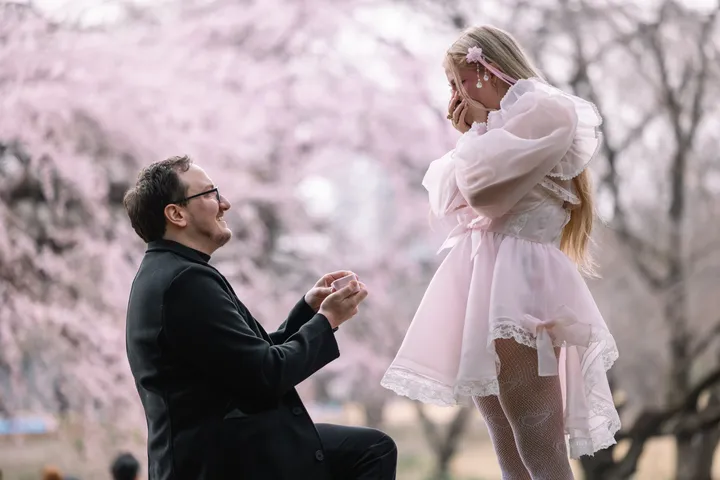 Cherry Blossom Dreams – Sakura Photoshoot For Couples In Tokyo