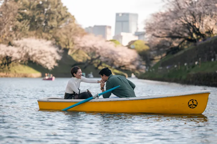 Cherry Blossom Dreams – Sakura Photoshoot For Couples In Tokyo