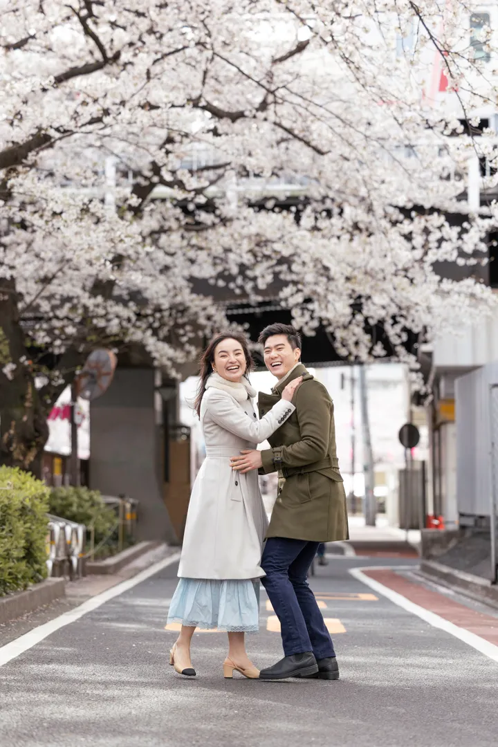 Cherry Blossom Dreams – Sakura Photoshoot For Couples In Tokyo