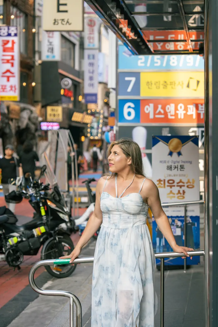 Casual Street Photoshoot in Seoul’s Most Photogenic Locations