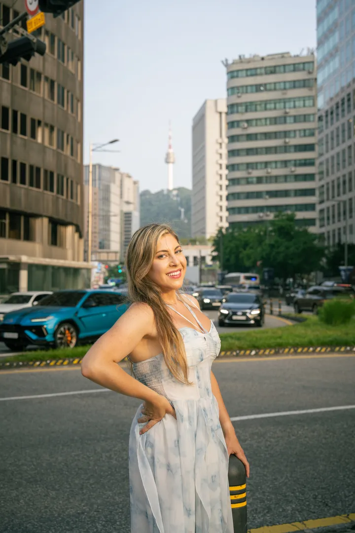 Casual Street Photoshoot in Seoul’s Most Photogenic Locations