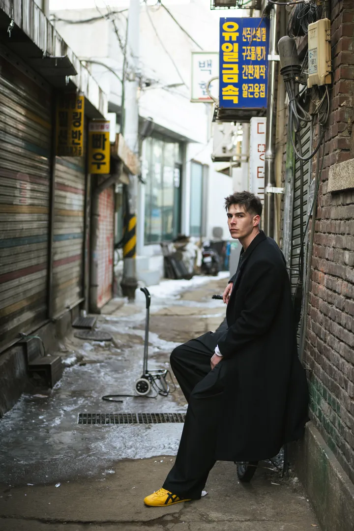 Casual Street Photoshoot in Seoul’s Most Photogenic Locations