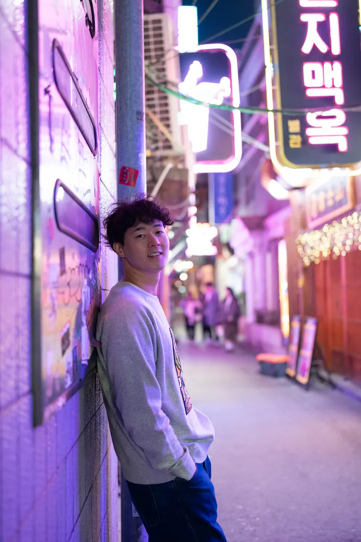Casual Street Photoshoot in Seoul’s Most Photogenic Locations