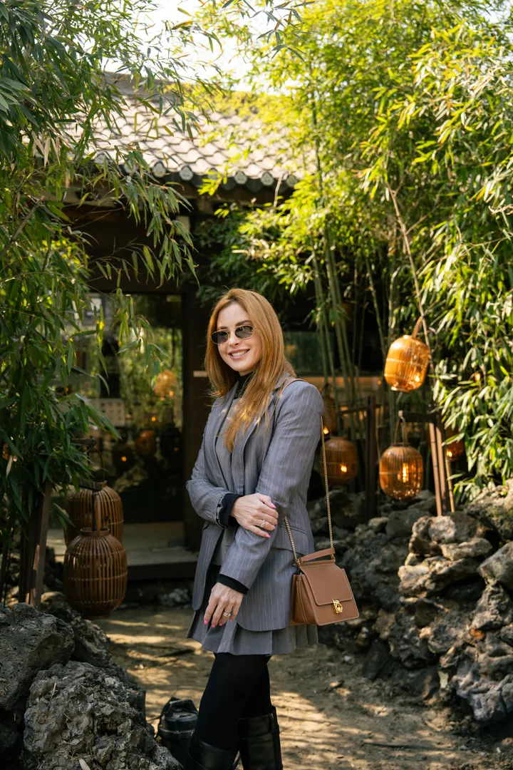 Casual Street Photoshoot in Seoul’s Most Photogenic Locations