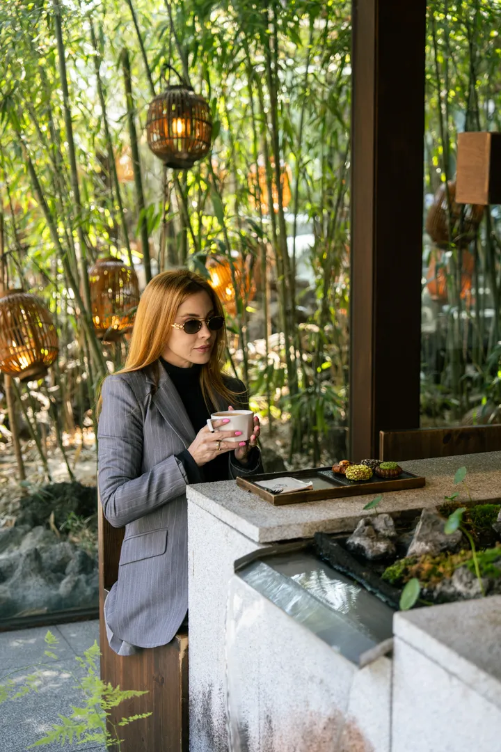 Casual Street Photoshoot in Seoul’s Most Photogenic Locations