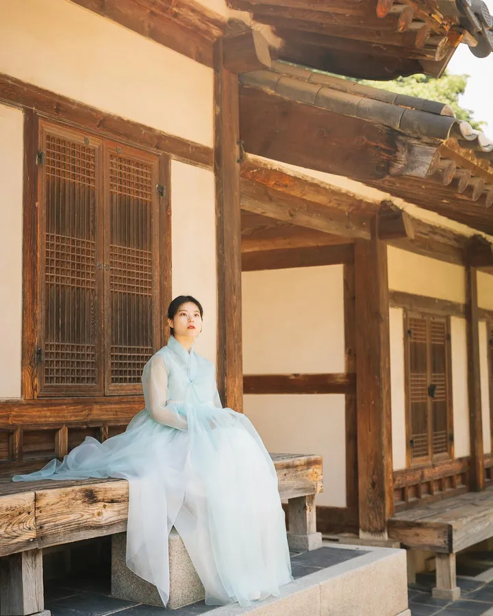 Private Hanbok Photoshoot at Seoul’s Royal Gyeongbokgung Palace