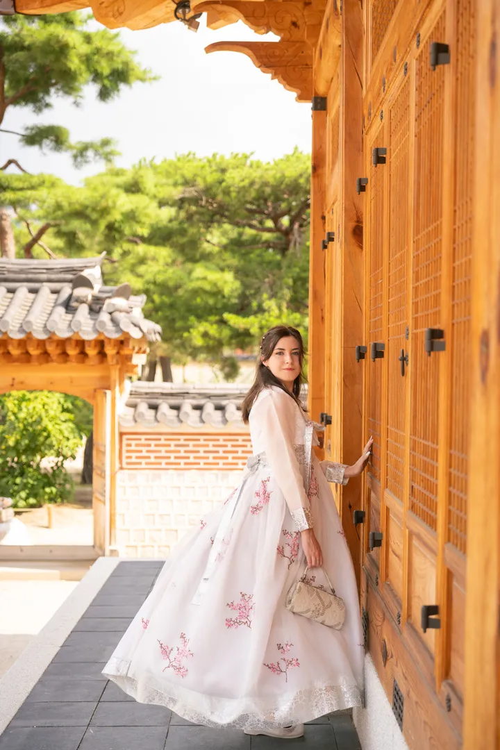 Private Hanbok Photoshoot at Seoul’s Royal Gyeongbokgung Palace