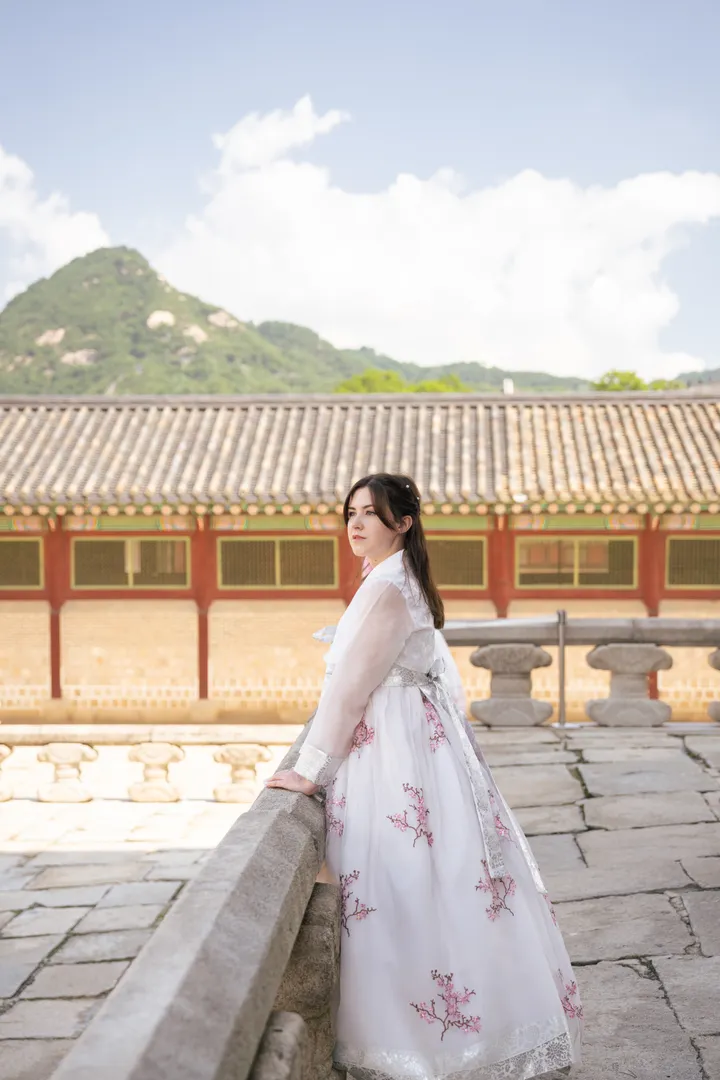 Private Hanbok Photoshoot at Seoul’s Royal Gyeongbokgung Palace