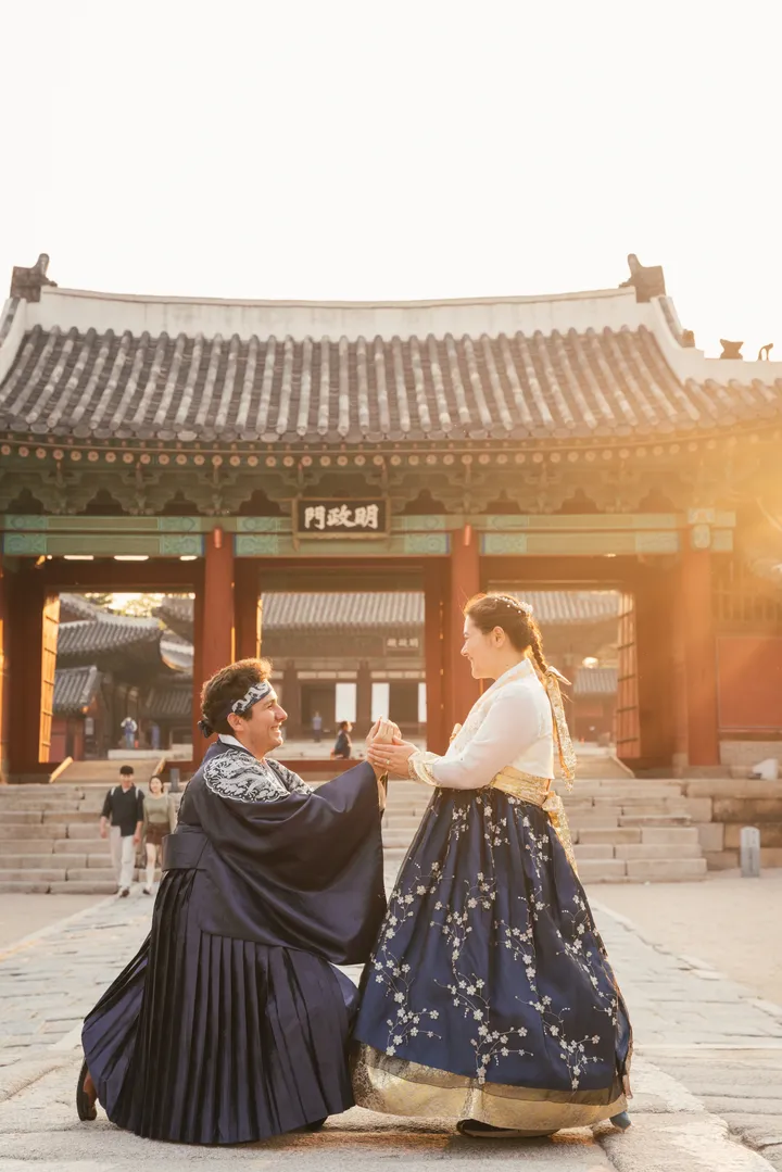 Private Hanbok Photoshoot at Seoul’s Royal Gyeongbokgung Palace