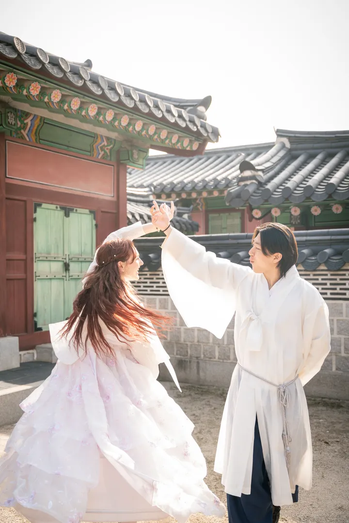 Private Hanbok Photoshoot at Seoul’s Royal Gyeongbokgung Palace