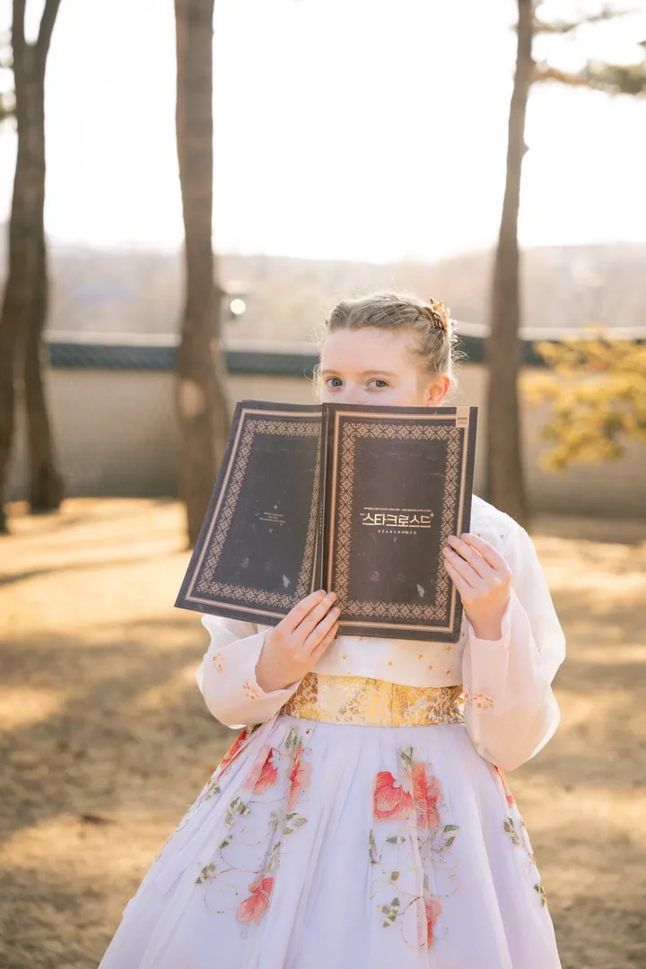 Private Hanbok Photoshoot at Seoul’s Royal Gyeongbokgung Palace