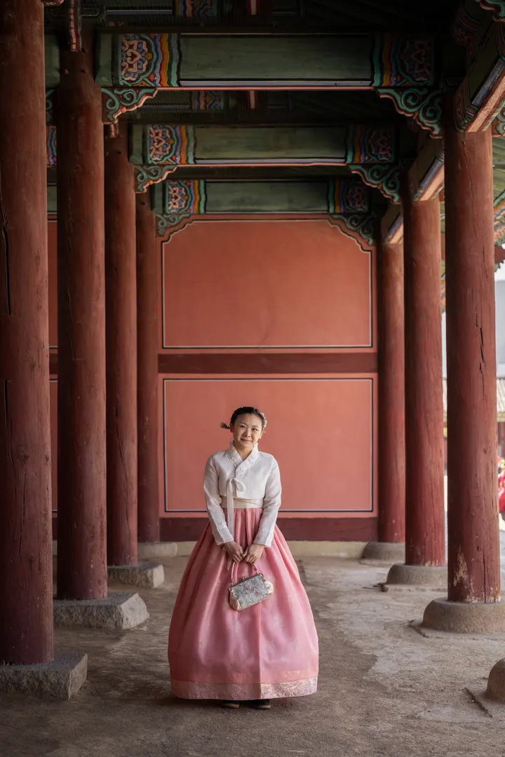 Private Hanbok Photoshoot at Seoul’s Royal Gyeongbokgung Palace