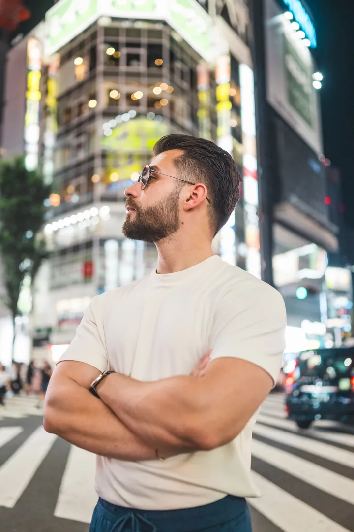 Tokyo Streets Unfiltered: A Captivating Urban Photoshoot Experience
