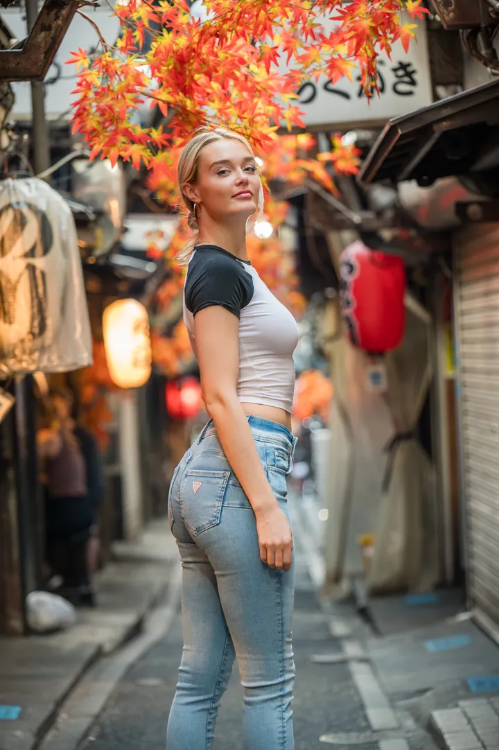 Tokyo Streets Unfiltered: A Captivating Urban Photoshoot Experience