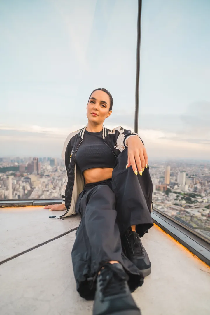 Tokyo Streets Unfiltered: A Captivating Urban Photoshoot Experience