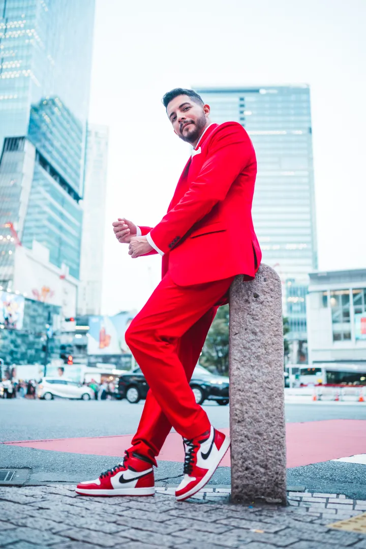 Tokyo Streets Unfiltered: A Captivating Urban Photoshoot Experience