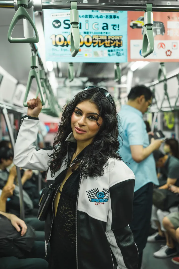 Tokyo Streets Unfiltered: A Captivating Urban Photoshoot Experience