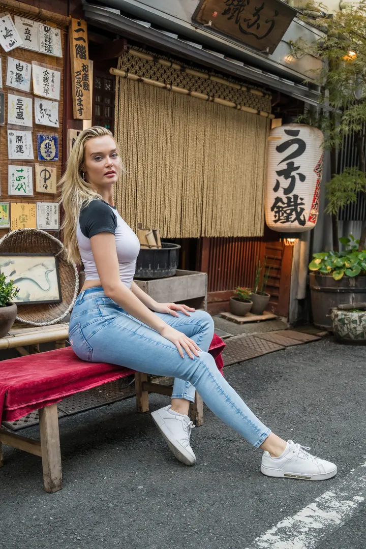 Tokyo Streets Unfiltered: A Captivating Urban Photoshoot Experience