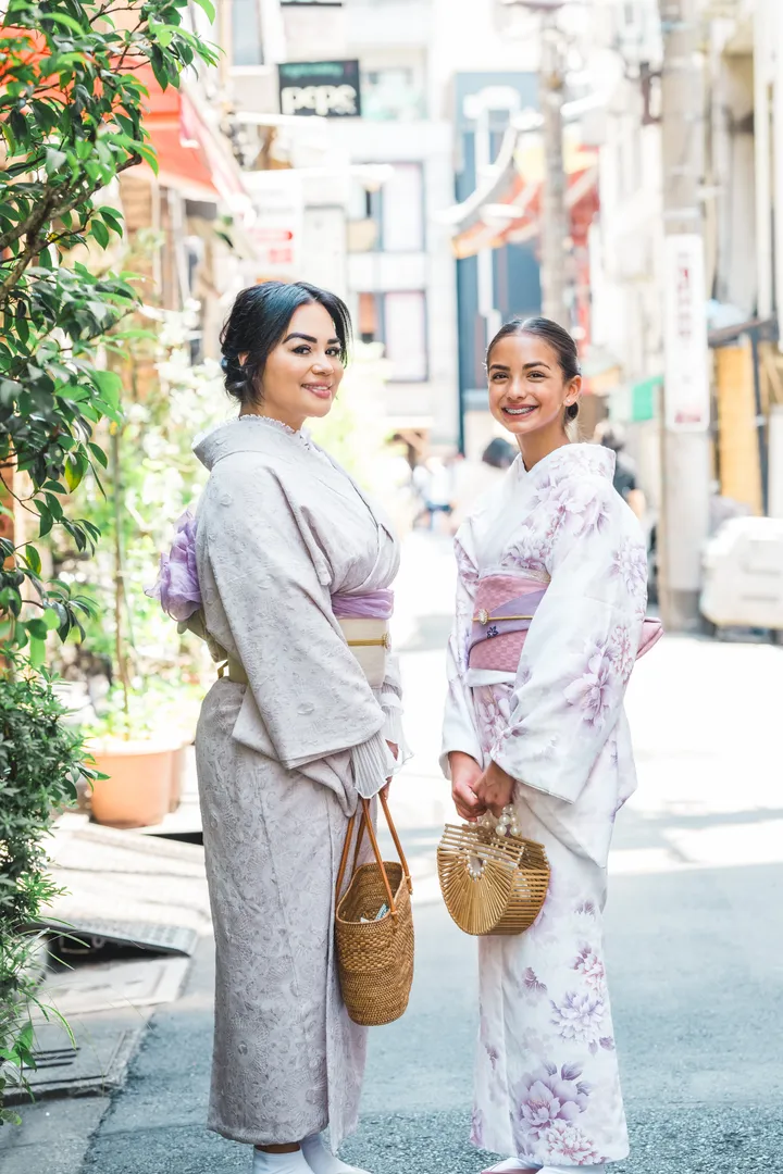 Tokyo Traditional Kimono Photoshoot in Asakusa & Sensoji Temple