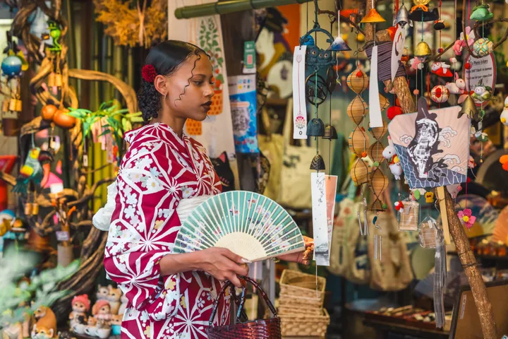 Tokyo Traditional Kimono Photoshoot in Asakusa & Sensoji Temple