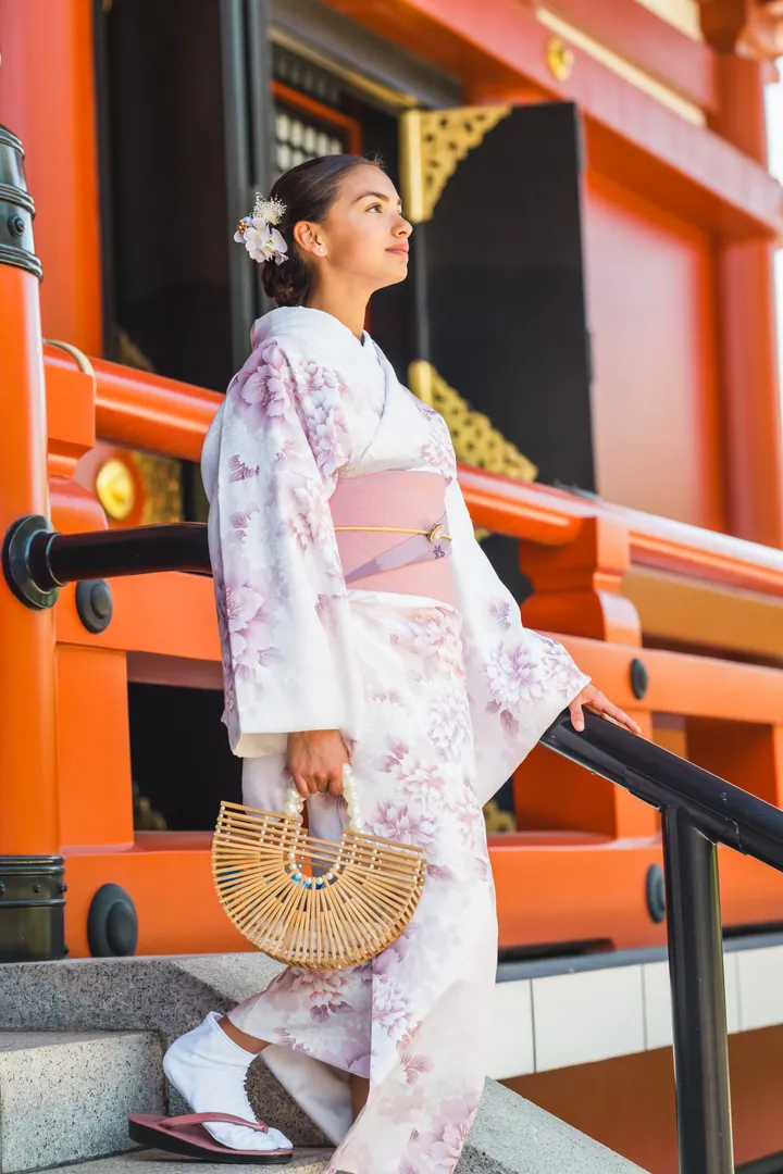 Tokyo Traditional Kimono Photoshoot in Asakusa & Sensoji Temple