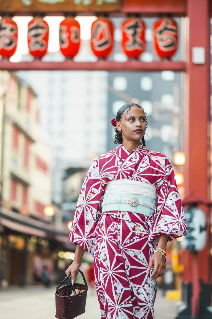 Tokyo Traditional Kimono Photoshoot in Asakusa & Sensoji Temple