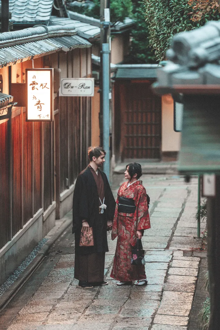 Traditional Kimono Photoshoot in Kyoto with a Local Photographer