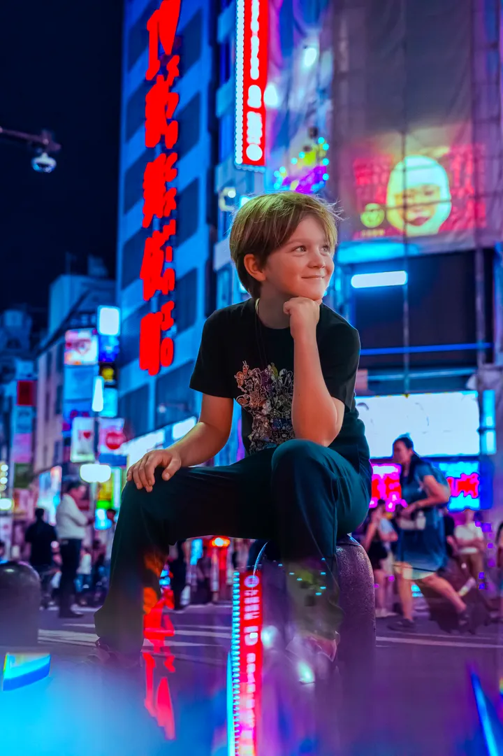Night Cyberpunk Photoshoot in Tokyo with a Local Japanese Photographer