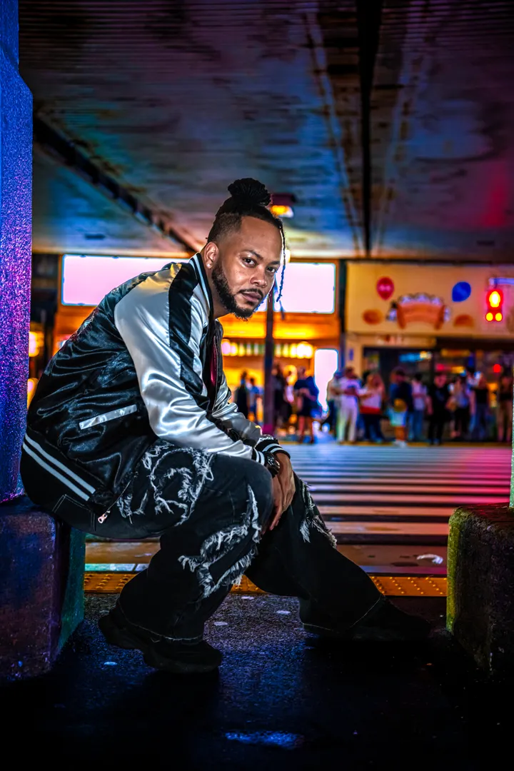 Night Cyberpunk Photoshoot in Tokyo with a Local Japanese Photographer