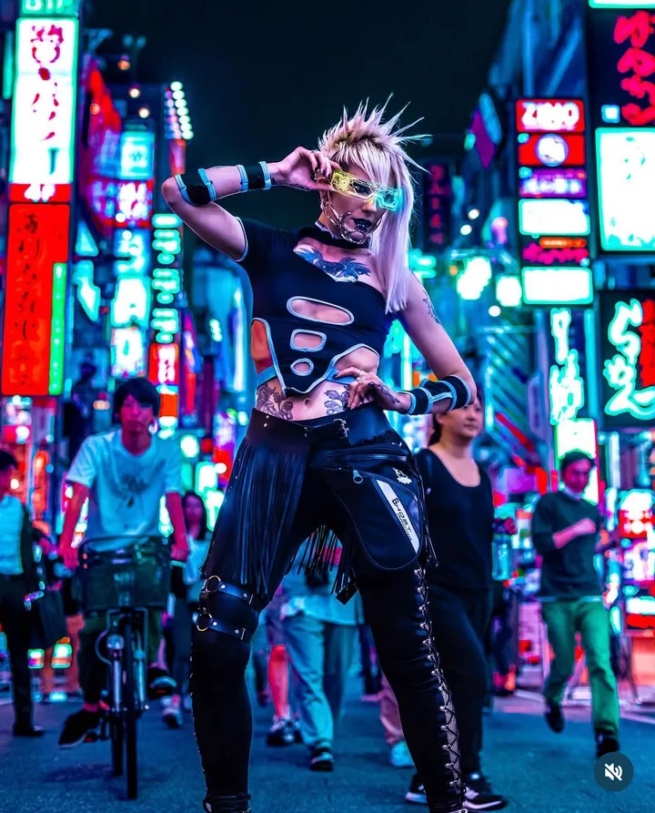Night Cyberpunk Photoshoot in Tokyo with a Local Japanese Photographer
