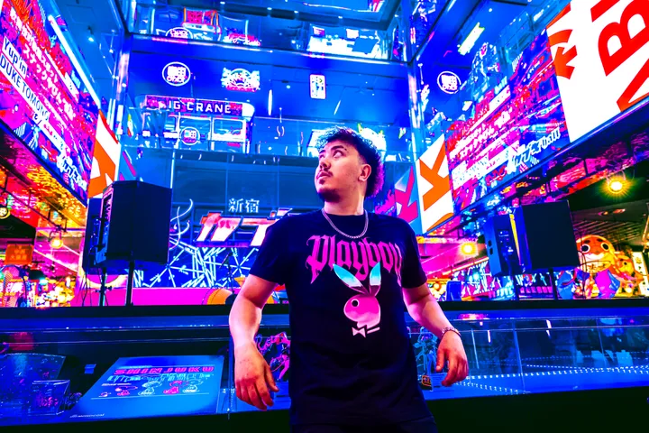 Night Cyberpunk Photoshoot in Tokyo with a Local Japanese Photographer