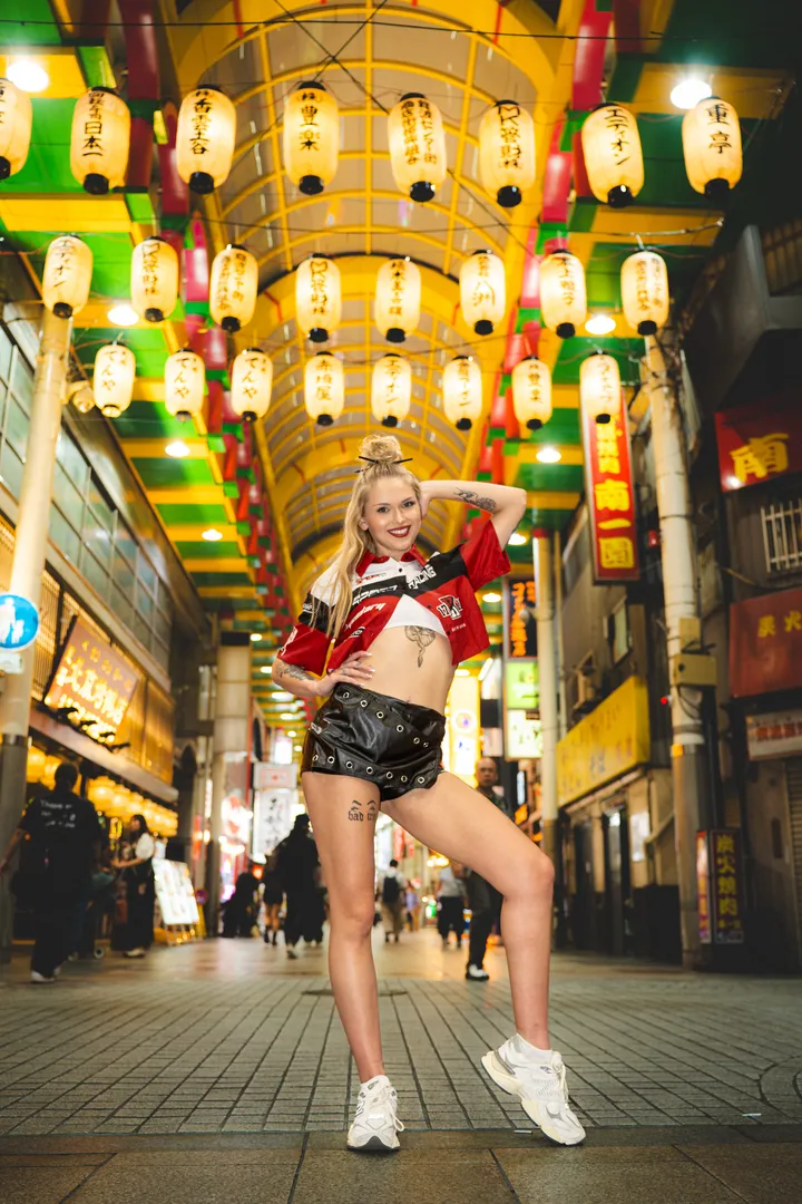 Osaka After Dark – Night Photoshoot in the City’s Hidden Backstreets