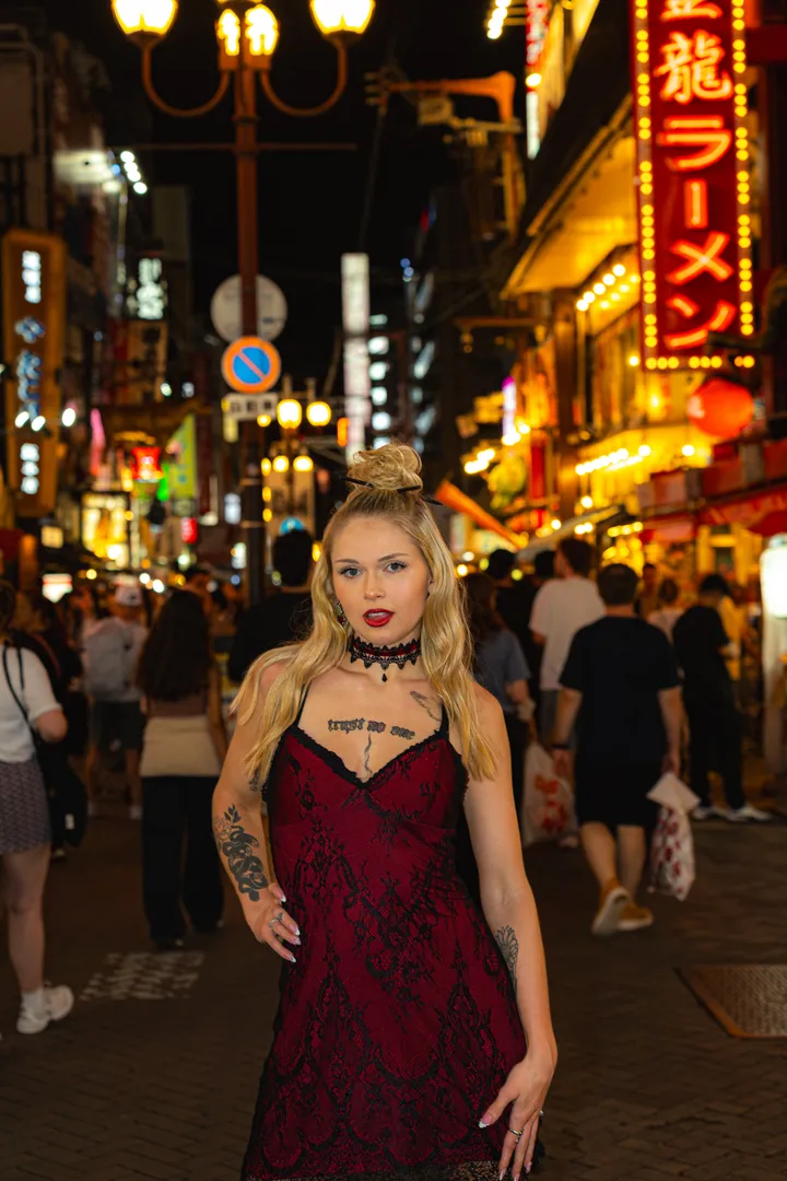 Osaka After Dark – Night Photoshoot in the City’s Hidden Backstreets