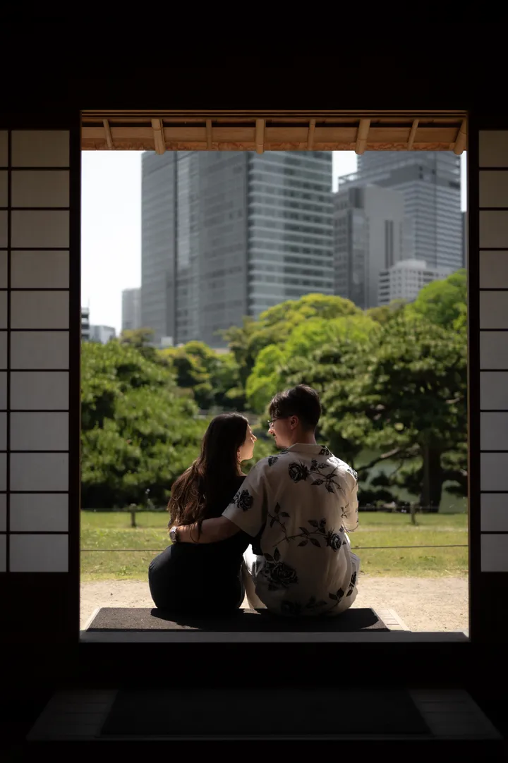 Romantic Couple Photoshoot in Tokyo’s Hidden Gardens & Local Corners