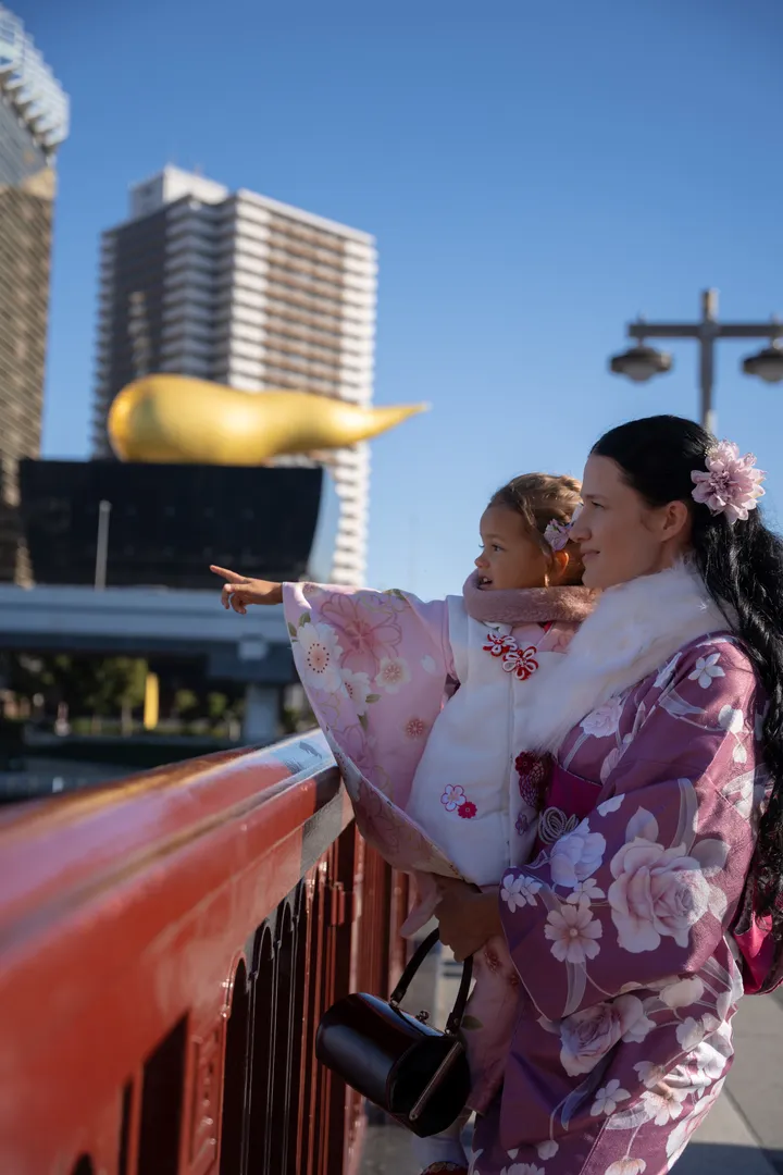 Timeless Kimono Photoshoot in Tokyo – Asakusa & Senso-ji Temple
