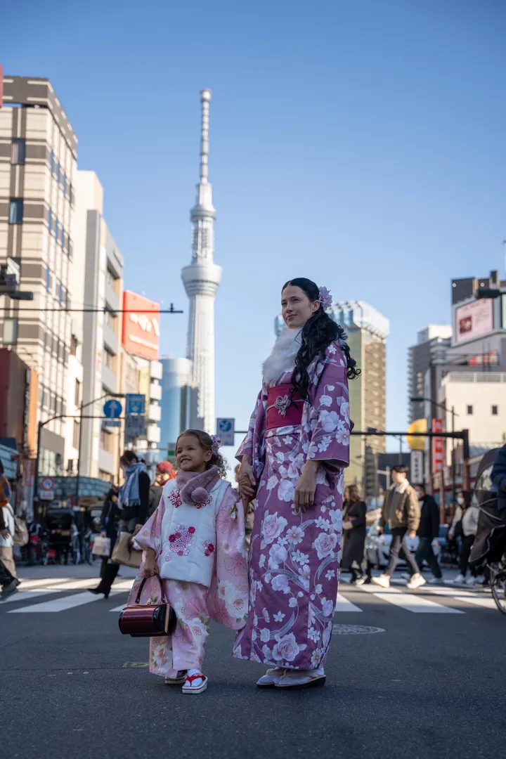 Timeless Kimono Photoshoot in Tokyo – Asakusa & Senso-ji Temple