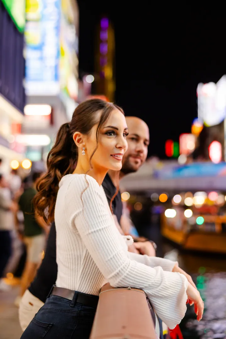 Private Couple Photoshoot in Osaka – Photogenic Love Story Experience