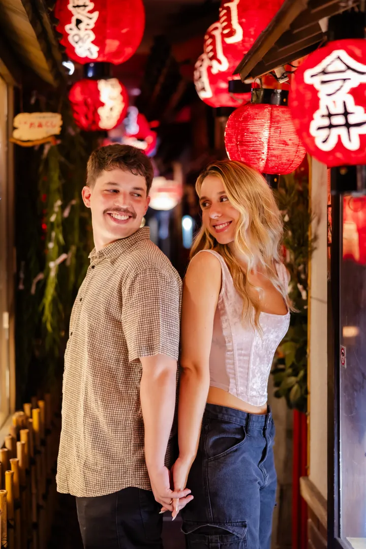 Private Couple Photoshoot in Osaka – Photogenic Love Story Experience