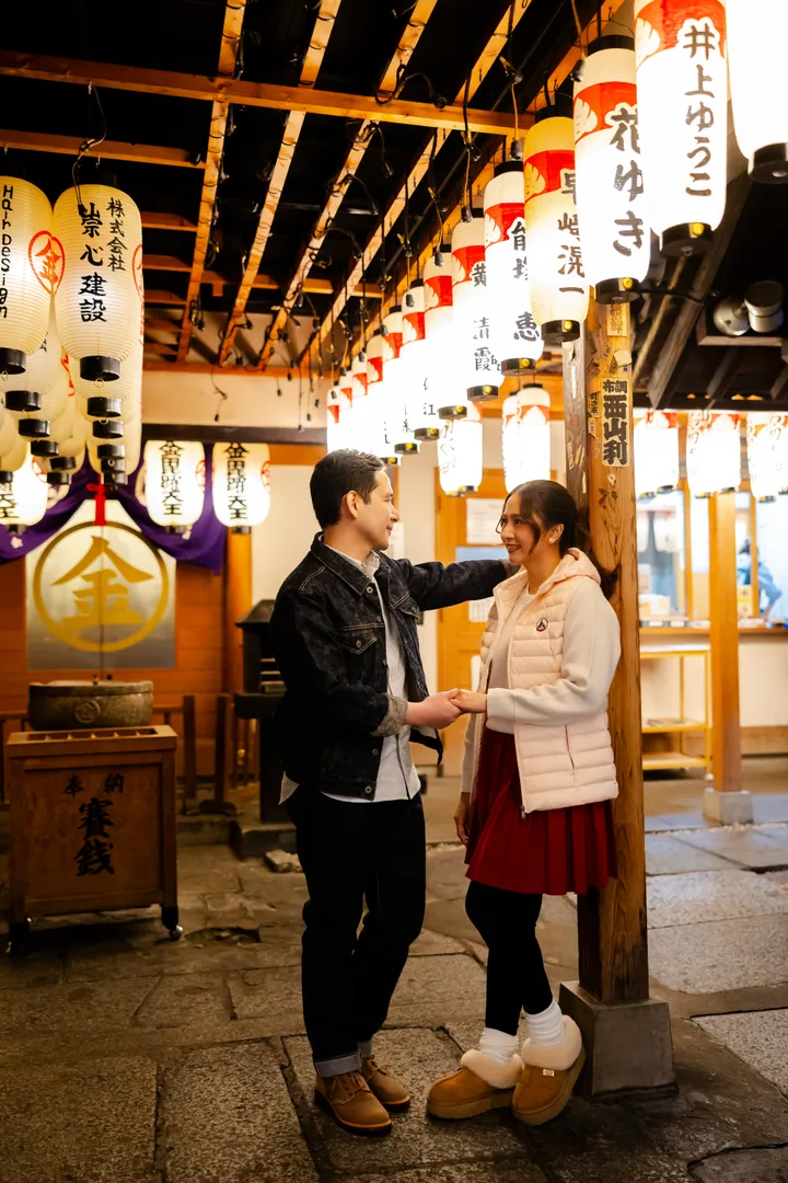 Private Couple Photoshoot in Osaka – Photogenic Love Story Experience