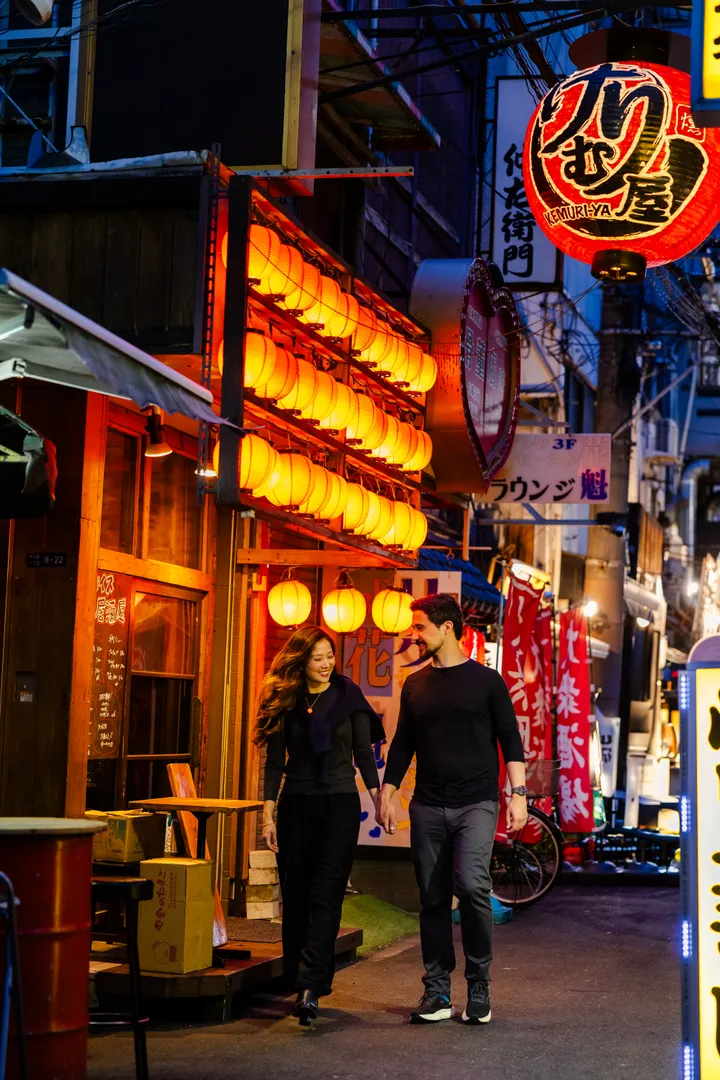 Private Couple Photoshoot in Osaka – Photogenic Love Story Experience
