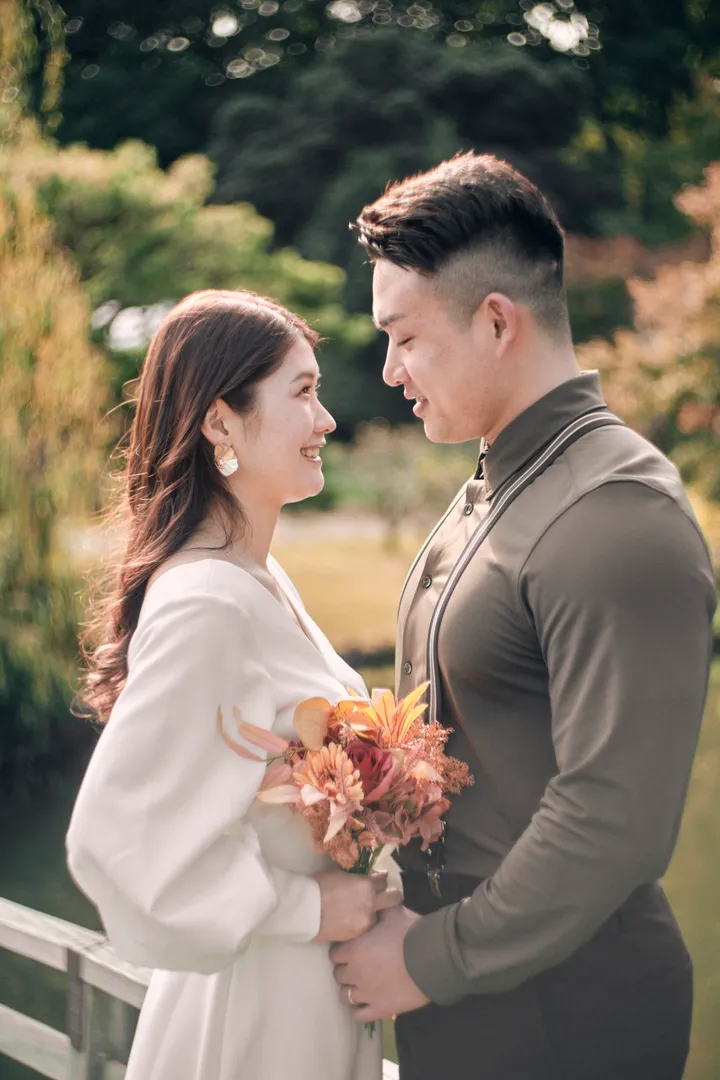 Romantic Couple Photoshoot in Tokyo for Your Engagement / Proposal
