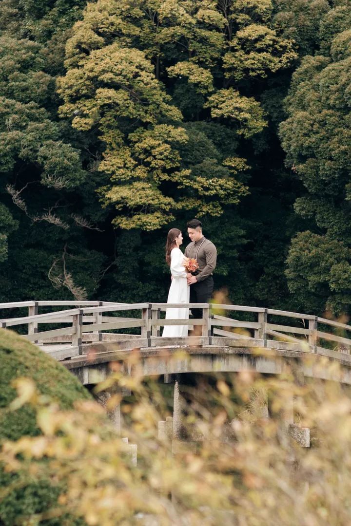Romantic Couple Photoshoot in Tokyo for Your Engagement / Proposal